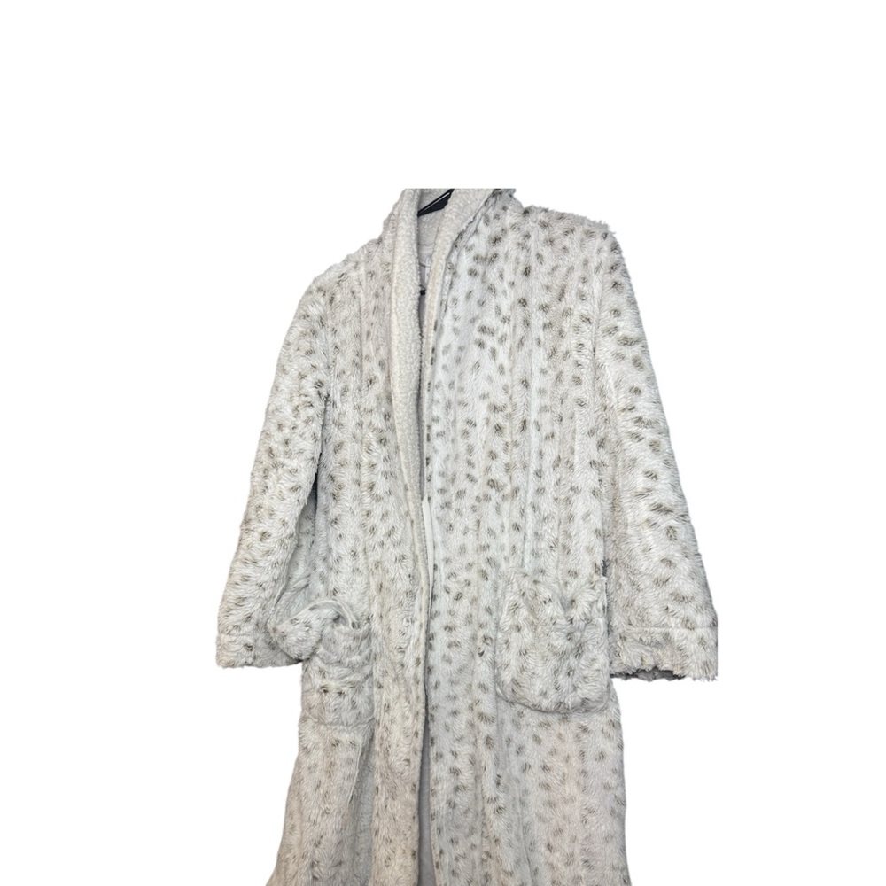 Size S - Picture 3 of 4